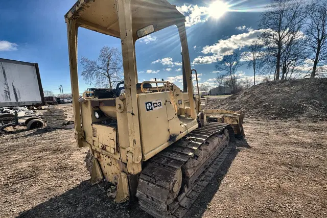 Image of Caterpillar D3C equipment image 4