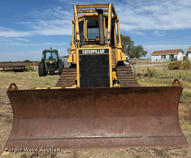 Image of Caterpillar D5H equipment image 1