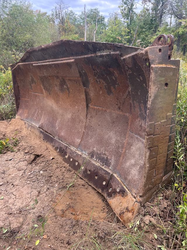 Image of Caterpillar D9H equipment image 2