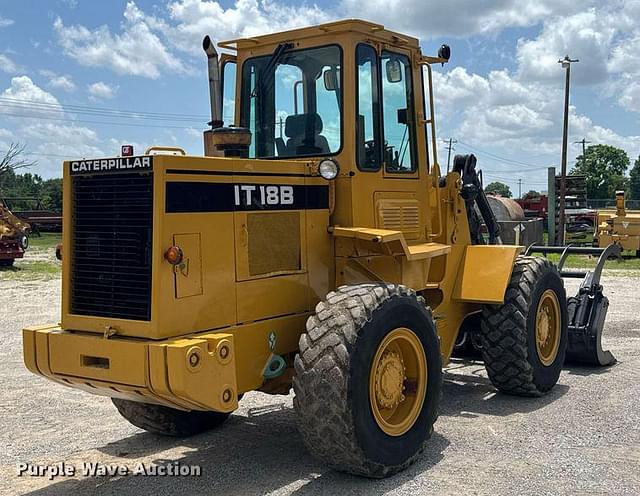 Image of Caterpillar IT18B equipment image 4