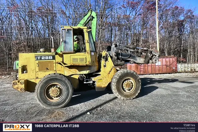 Image of Caterpillar IT28B equipment image 2