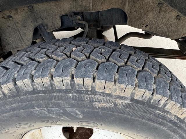Image of Chevrolet C30 equipment image 4
