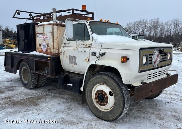 Image of Chevrolet C70 equipment image 2