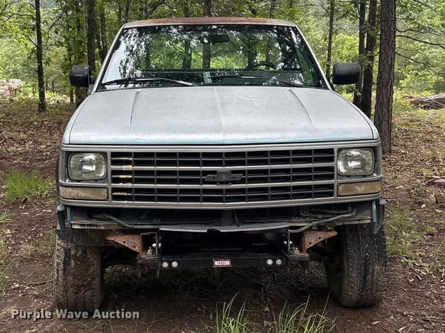 Image of Chevrolet GMT400 equipment image 1