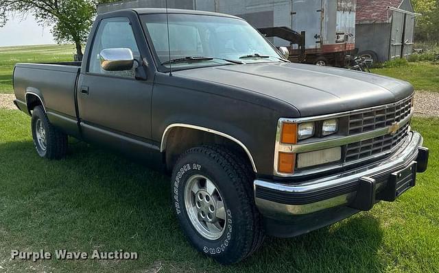 Image of Chevrolet K1500 equipment image 2
