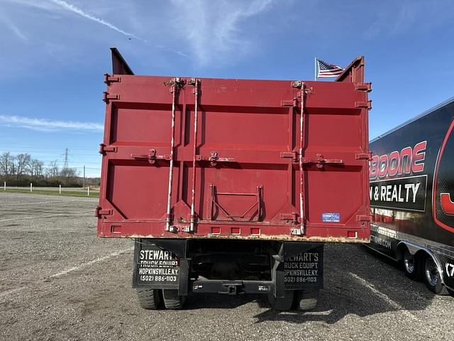 Image of Chevrolet Kodiak C6500 equipment image 2