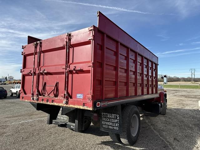 Image of Chevrolet Kodiak C6500 equipment image 3