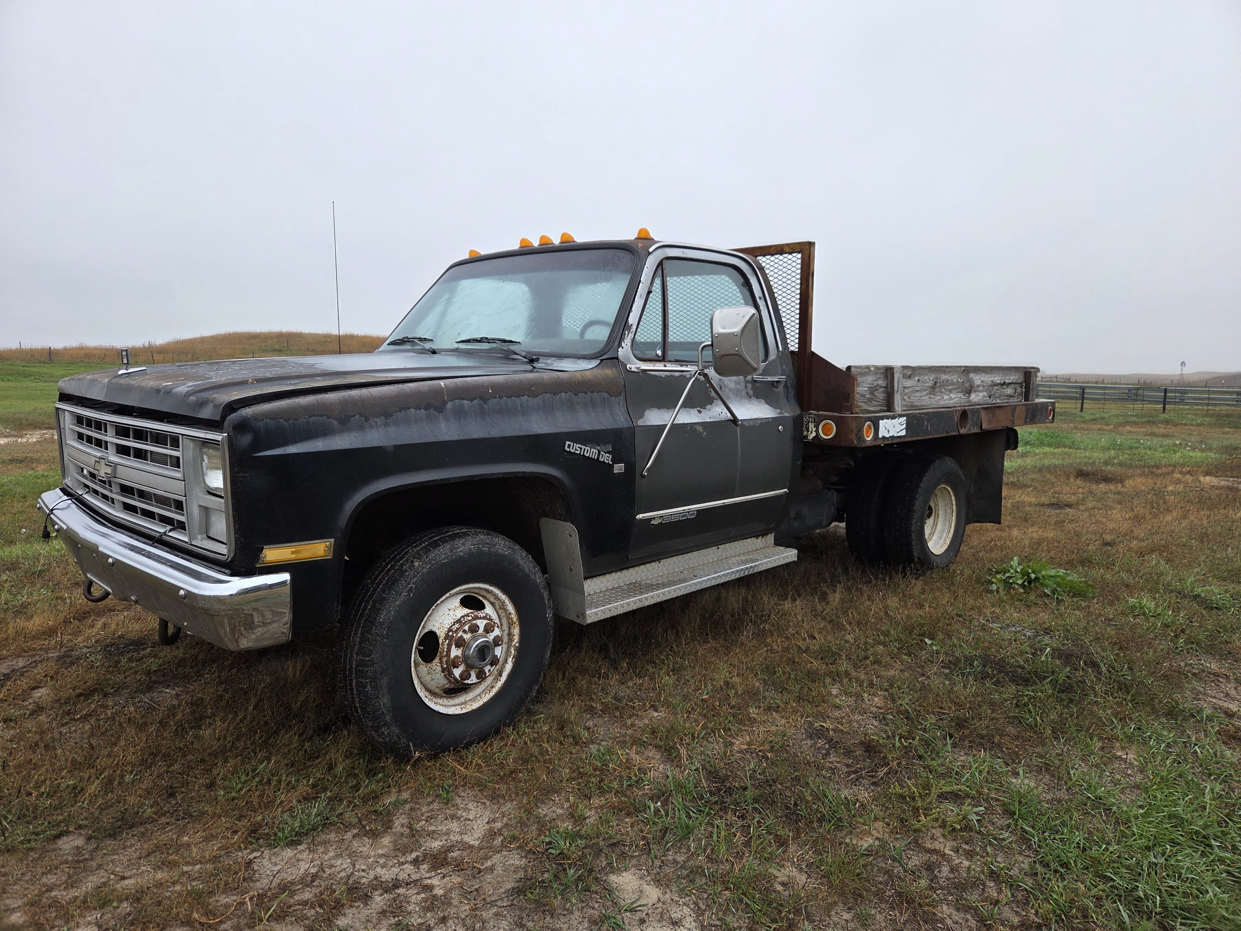 1988 Chevrolet 3500 Equipment Image0