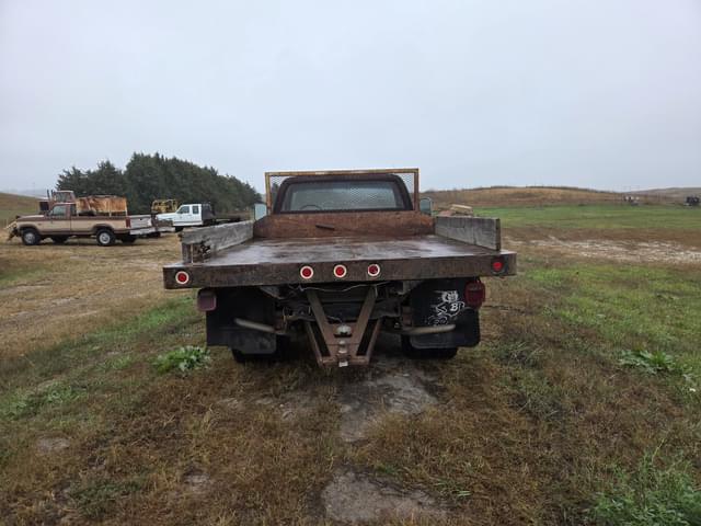 Image of Chevrolet 3500 equipment image 4