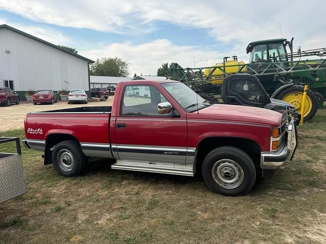 Image of Chevrolet 1500 equipment image 3