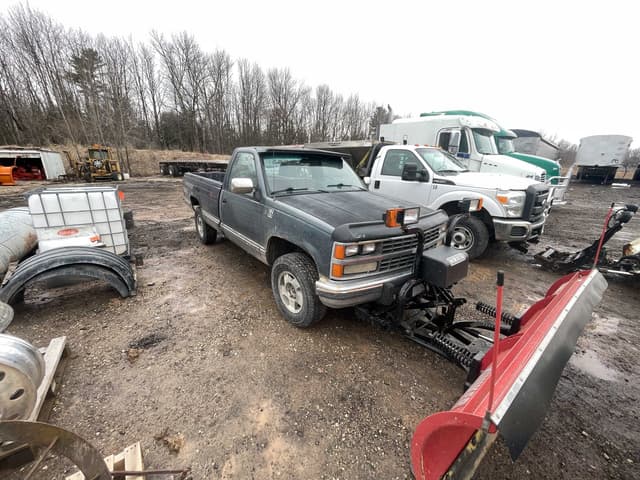 Image of Chevrolet 1500 equipment image 2