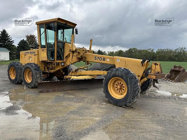 Image of John Deere 570B equipment image 1