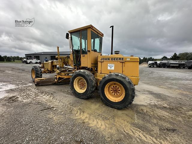 Image of John Deere 570B equipment image 3