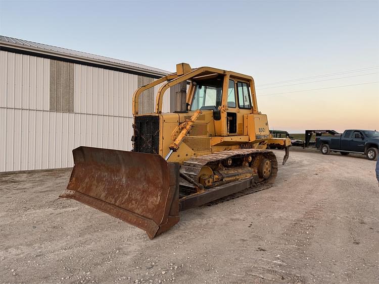 1988 John Deere 850B Equipment Image0