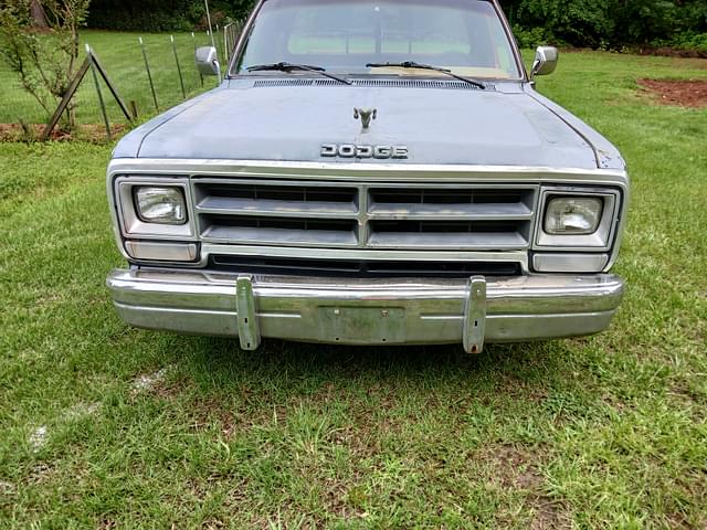 Image of Dodge D150 equipment image 2