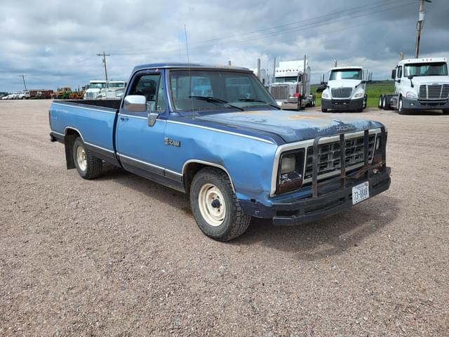 Image of Dodge Ram 150 equipment image 1