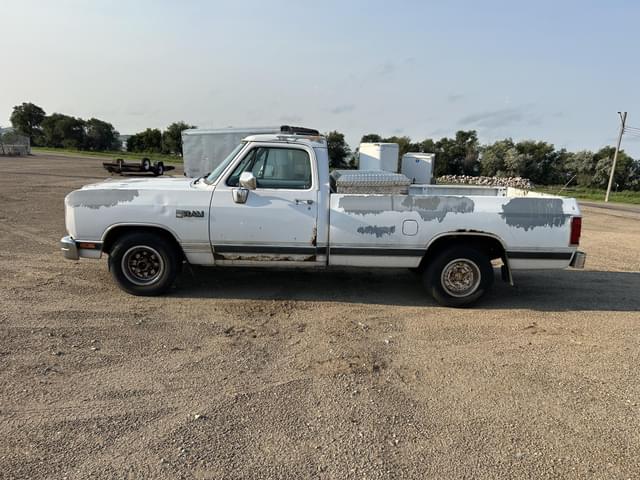 Image of Dodge Ram 1500 equipment image 2