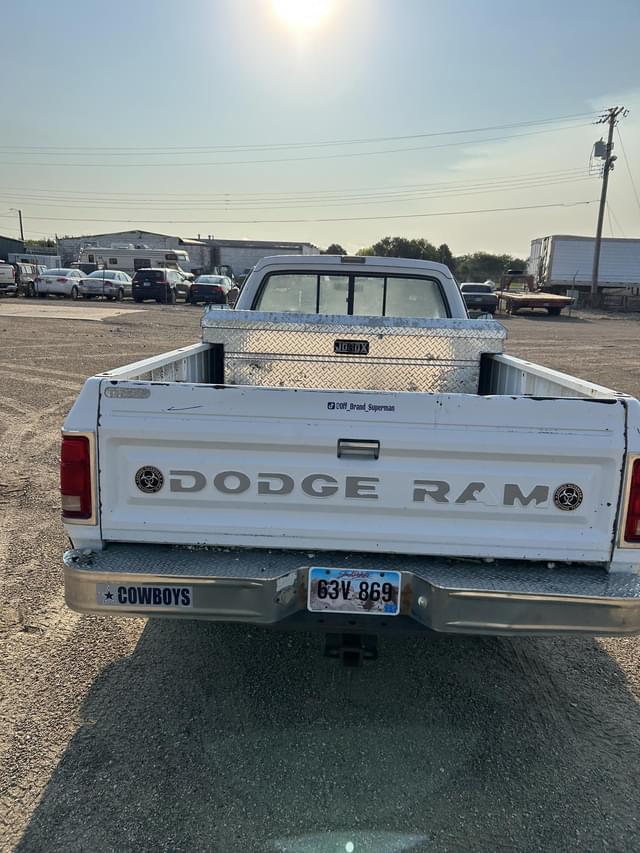 Image of Dodge Ram 1500 equipment image 4
