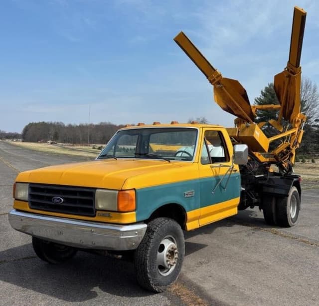 Image of Ford F-450 equipment image 1