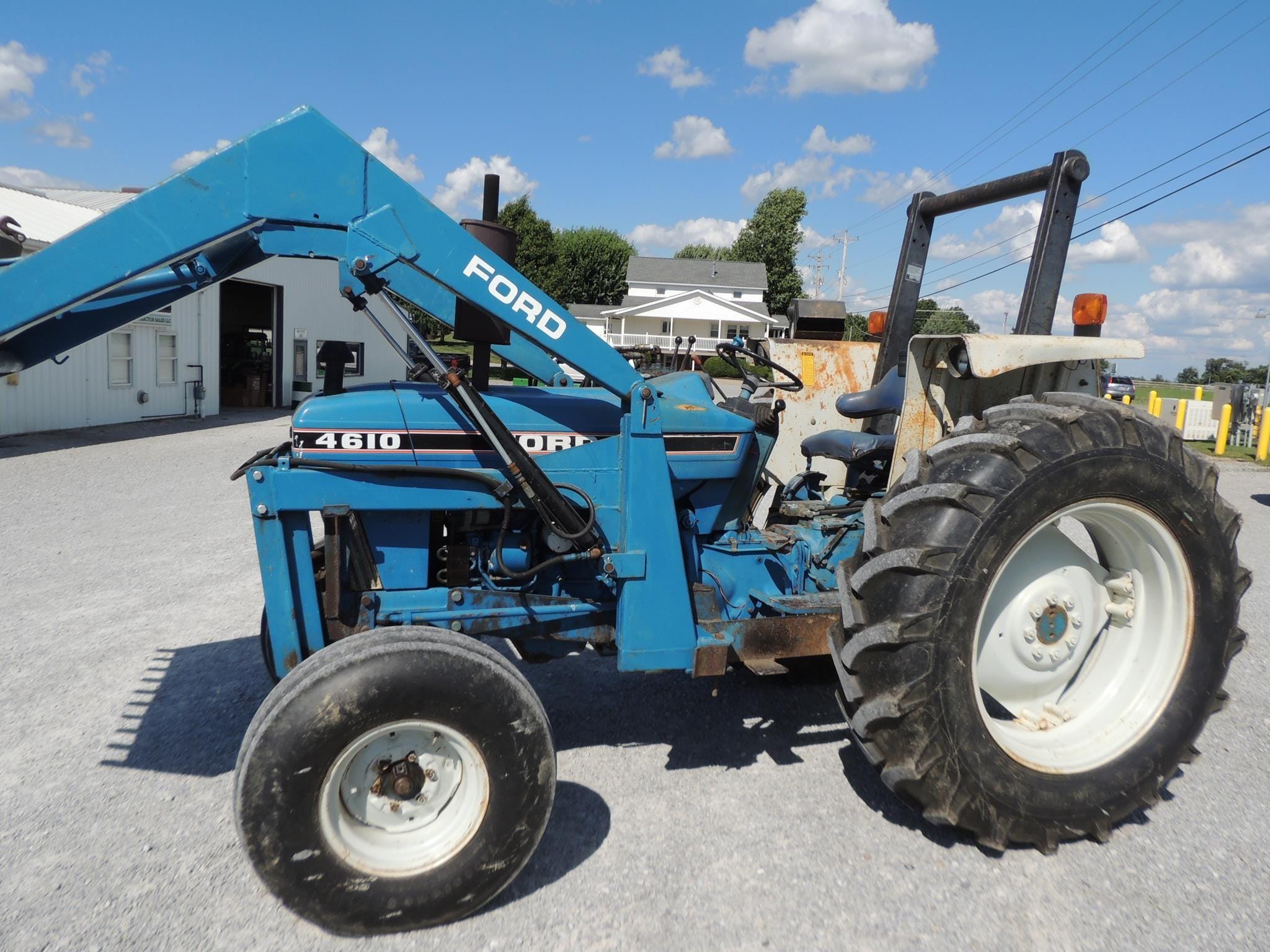 1988 Ford 4610 Equipment Image0