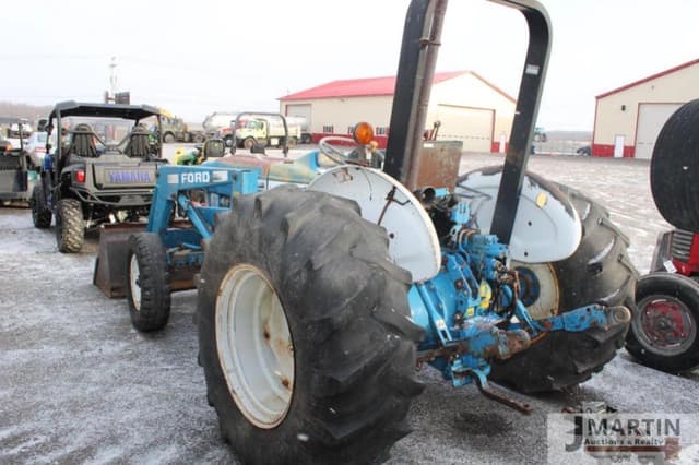 Image of Ford 4610 equipment image 3