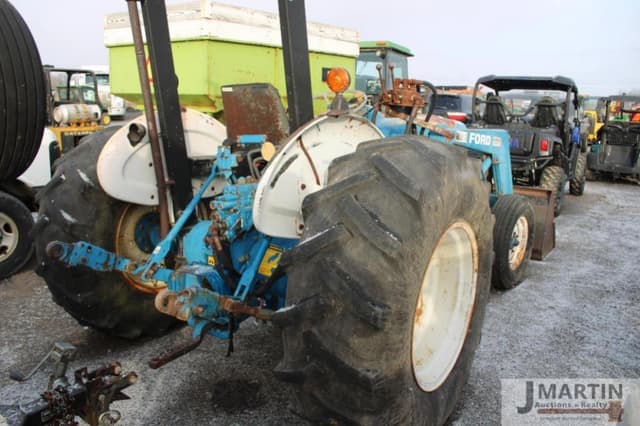 Image of Ford 4610 equipment image 2