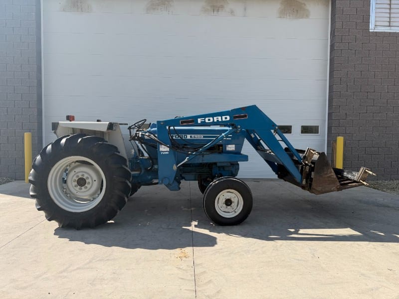 1988 Ford 5900 Equipment Image0