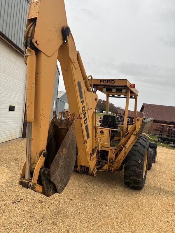 Image of Ford 655A equipment image 3