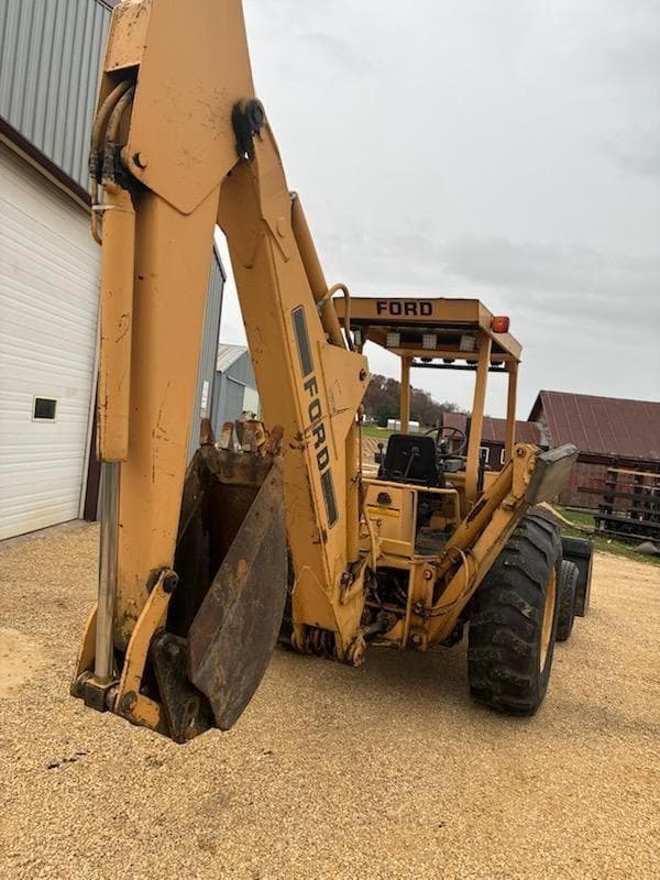 Image of Ford 655A equipment image 3