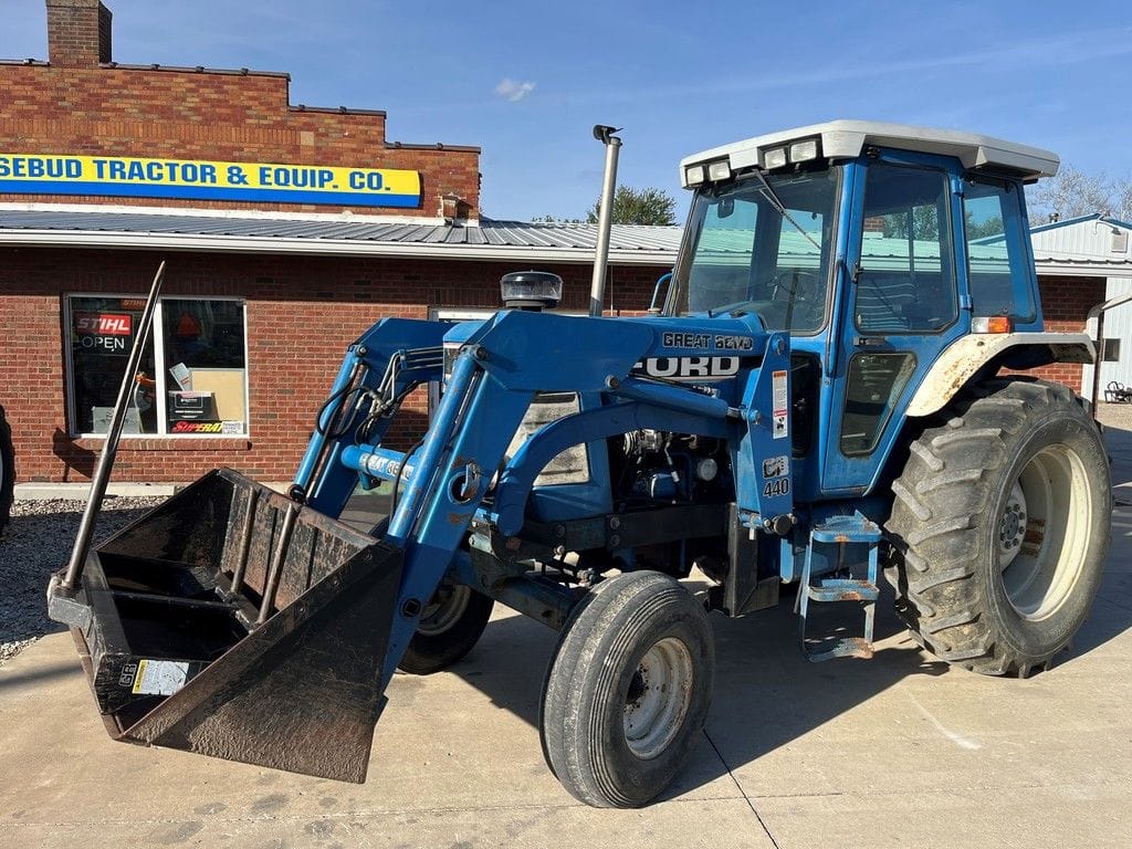 1988 Ford 7710 Equipment Image0