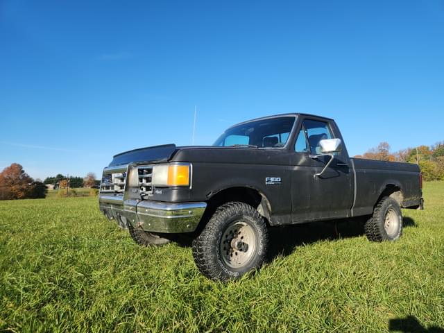Image of Ford F-150 equipment image 1