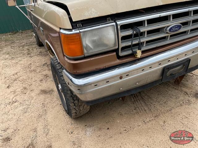 Image of Ford F-250 equipment image 3