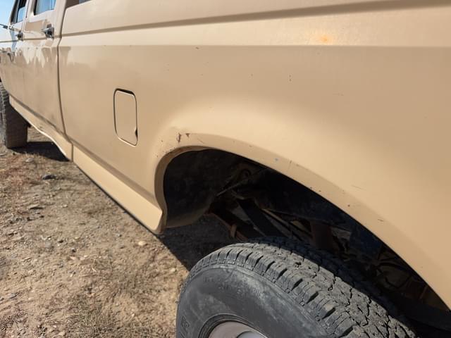 Image of Ford F-350 equipment image 4