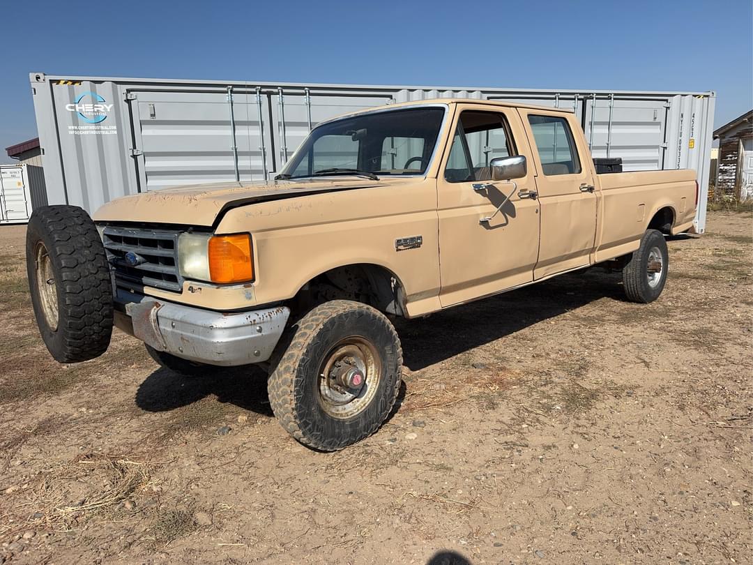 Image of Ford F-350 Primary image