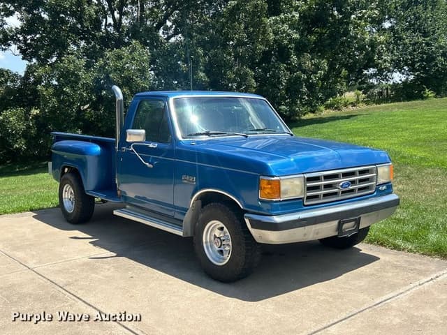 Image of Ford F-150 equipment image 2
