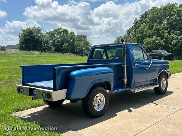 Image of Ford F-150 equipment image 4
