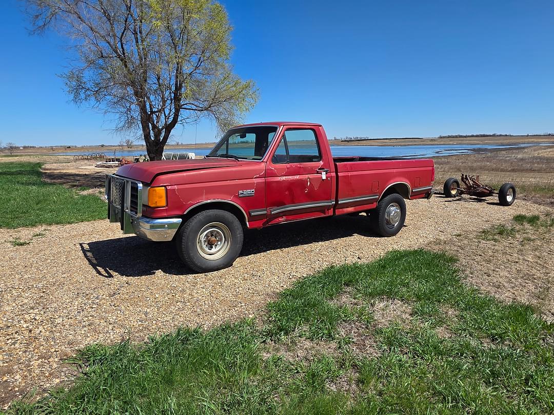 Image of Ford F-250 Primary image