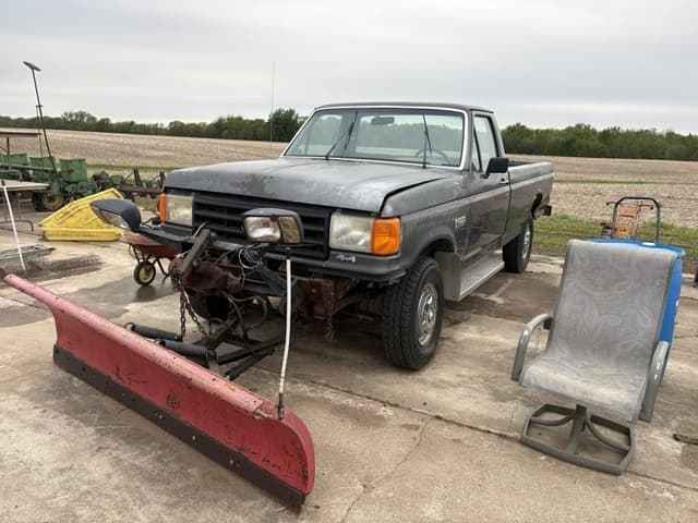 Image of Ford F-250 equipment image 1