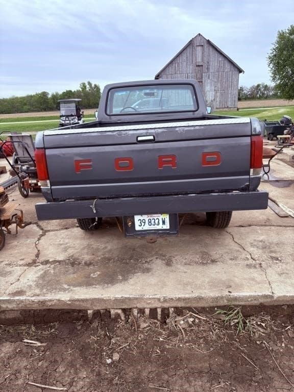 Image of Ford F-250 equipment image 4