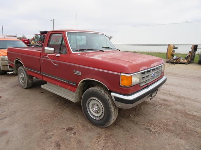 Image of Ford F-250 equipment image 2