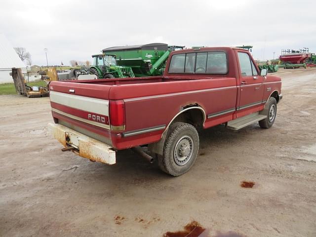 Image of Ford F-250 equipment image 4