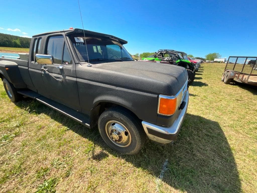 Image of Ford F-350 Primary image