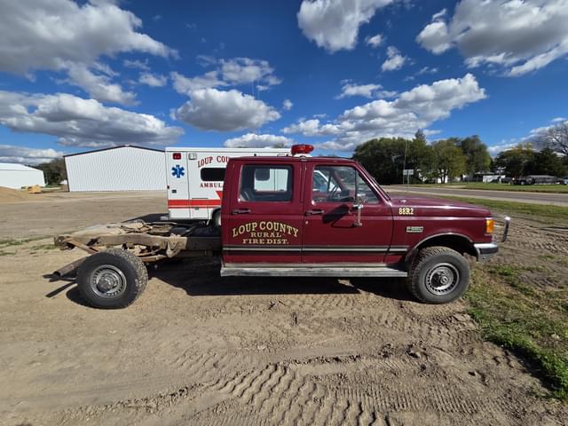 Image of Ford F-350 equipment image 2