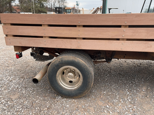 Image of Ford F-350 equipment image 4