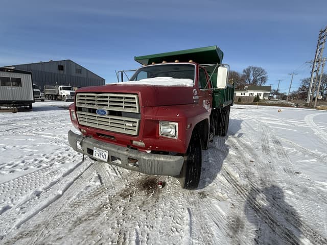 Image of Ford F-600 equipment image 2
