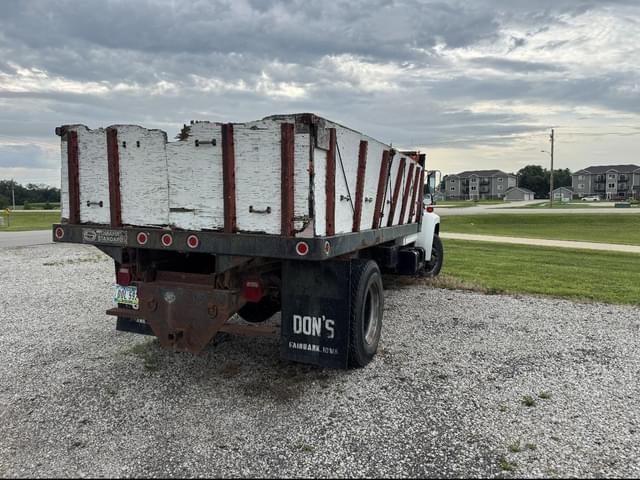 Image of Ford F700 equipment image 1