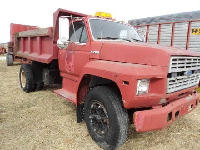 Image of Ford F-700 Image 1