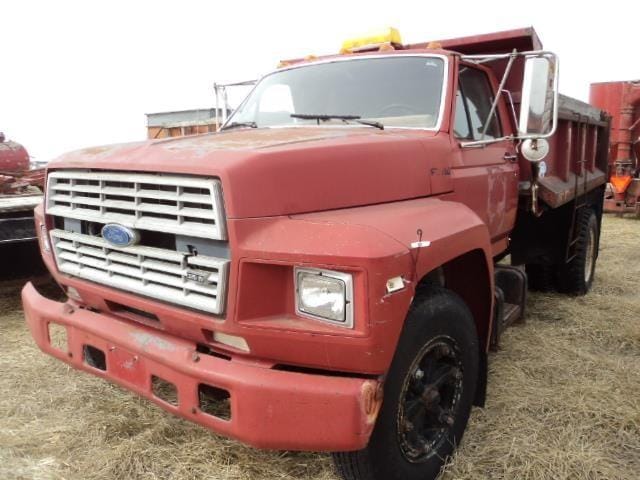 1988 Ford F-700 Equipment Image0