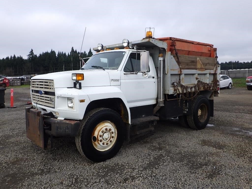 Image of Ford F-800 Primary image