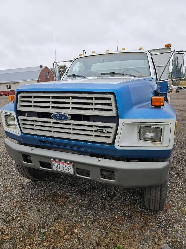 Image of Ford F-800 equipment image 1